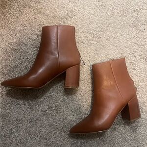 Steve Madden Neven Boots in Cognac